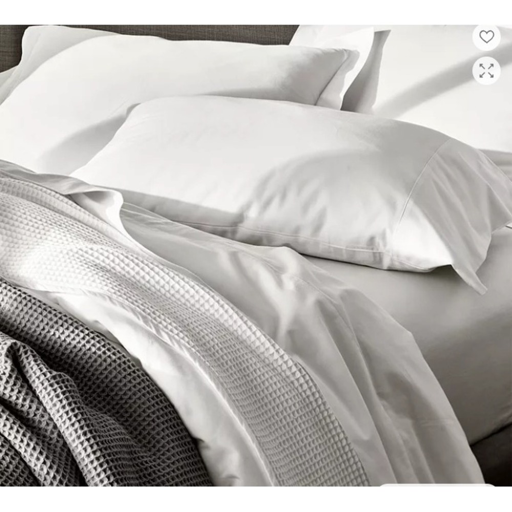 Boll & Branch Signature Queen Flat Sheet White 100% Organic Cotton GOTS Bedding